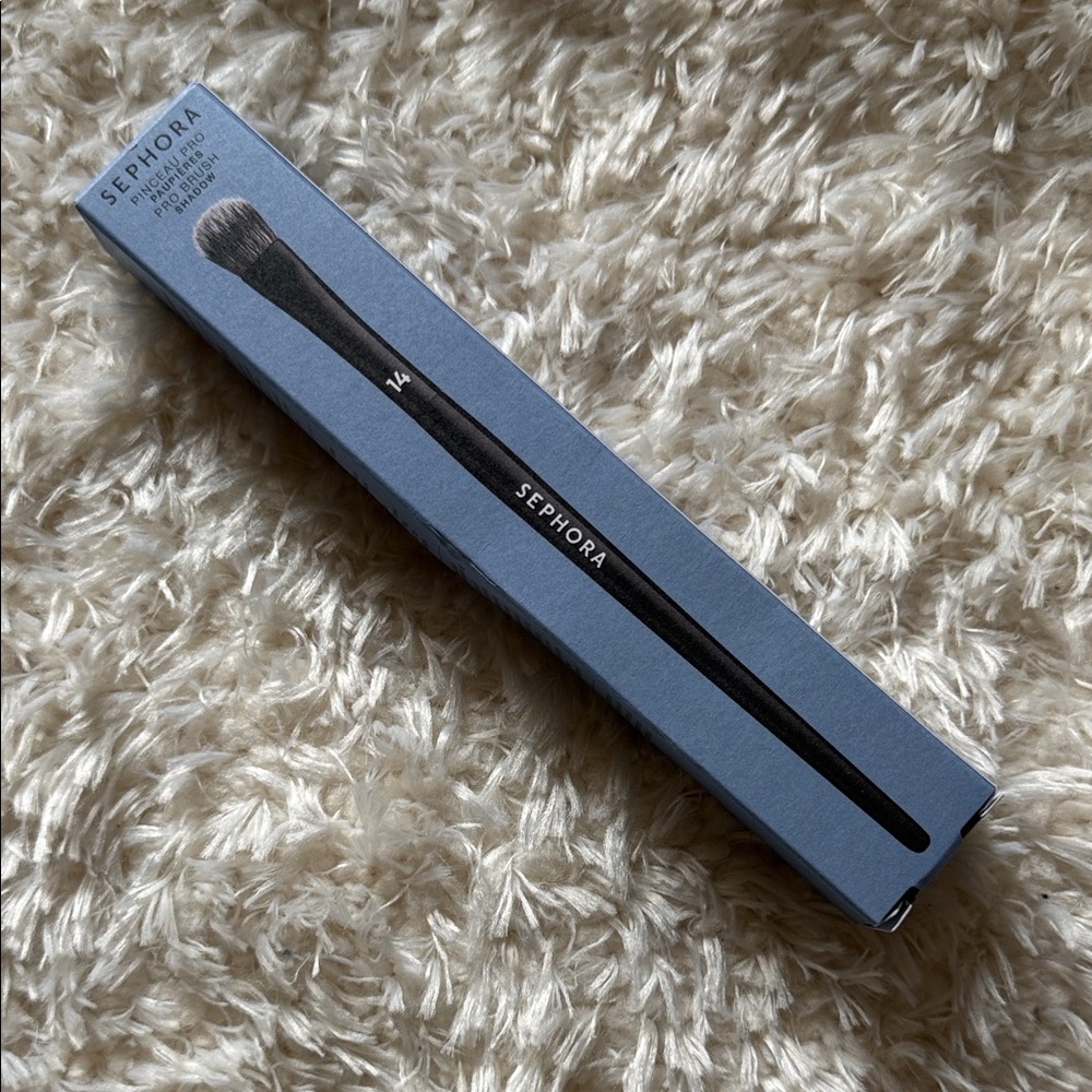 Sephora Pro Shadow Brush with Black Handle